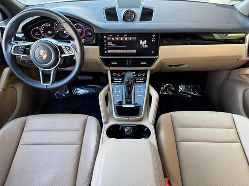 2023 Porsche Cayenne 