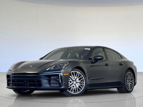 2025 Porsche Panamera Base