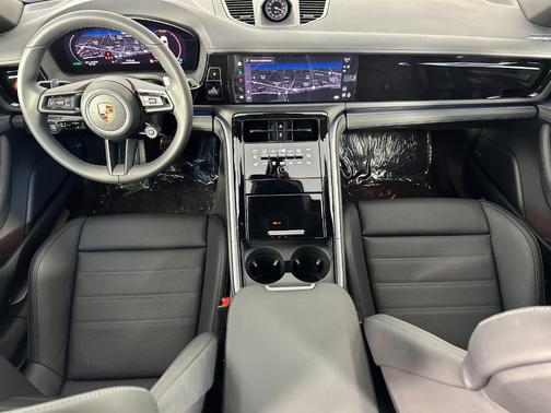 2025 Porsche Panamera Base