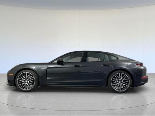 2025 Porsche Panamera Base