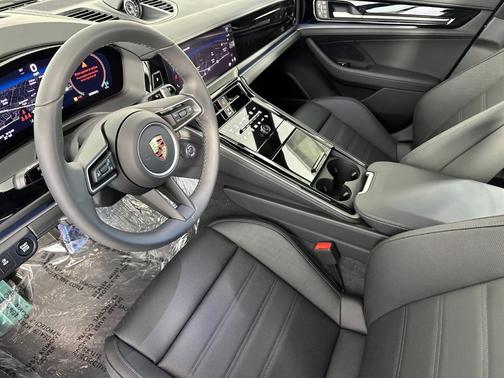 2025 Porsche Panamera Base