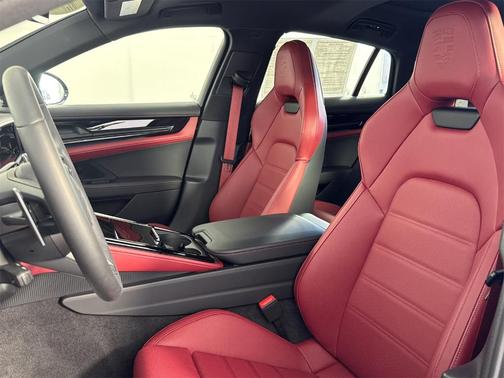 2025 Porsche Panamera Base