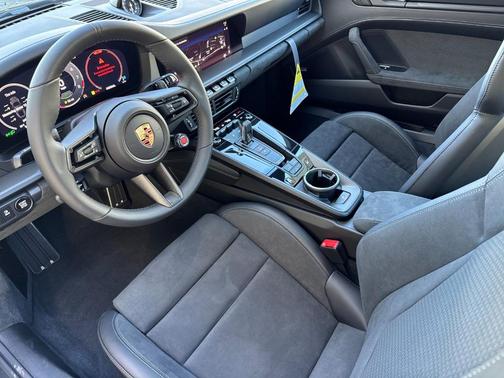 2026 Porsche 911 Carrera GTS