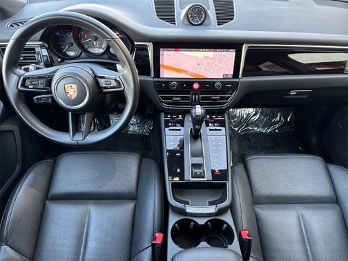 2022 Porsche Macan Base