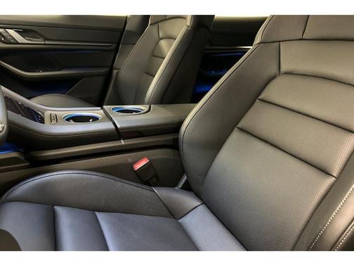 2025 Porsche Taycan Turbo