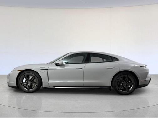 2025 Porsche Taycan Turbo