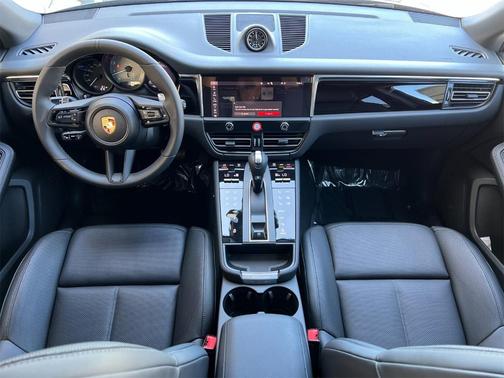 2025 Porsche Macan S