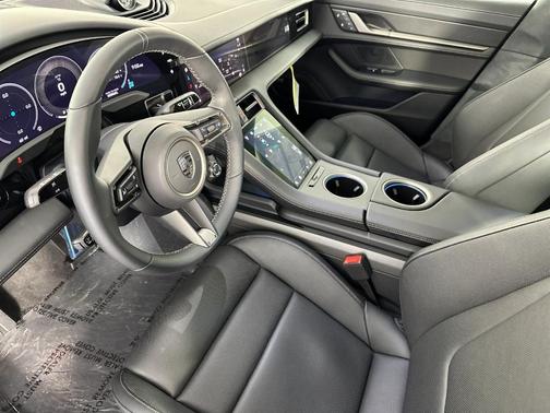 2025 Porsche Taycan Turbo S