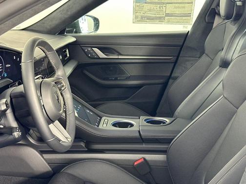 2025 Porsche Taycan Turbo S