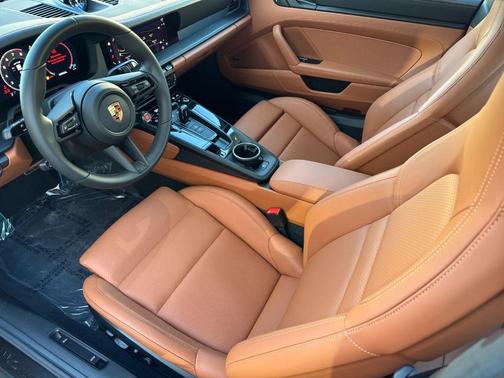 2026 Porsche 911 Carrera 4 GTS