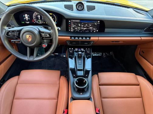 2026 Porsche 911 Carrera 4 GTS