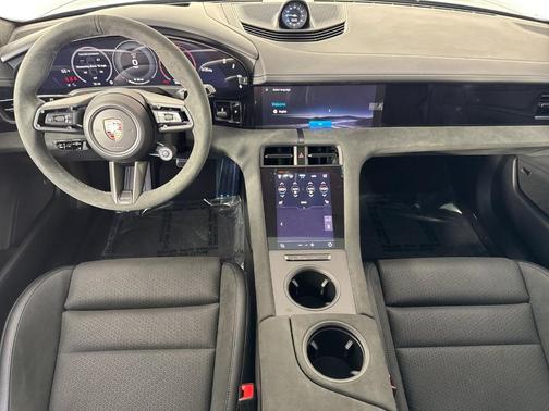 2026 Porsche Taycan GTS