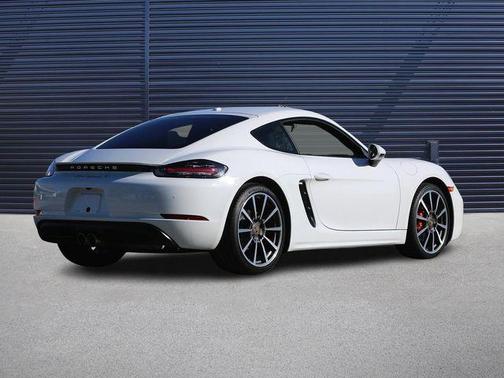 Photo 5 of 25 of 2017 Porsche 718 Cayman S