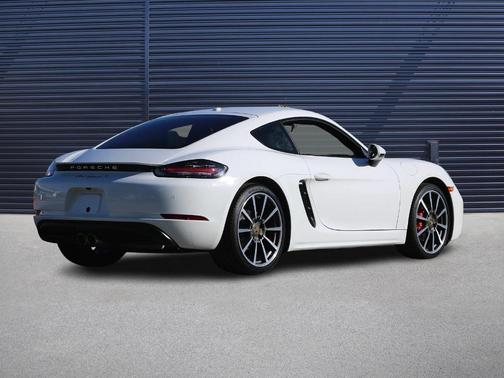 Photo 5 of 26 of 2017 Porsche 718 Cayman S