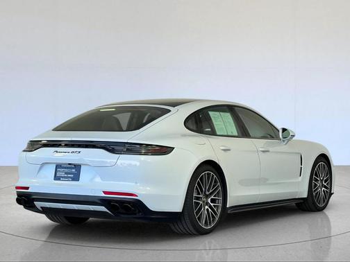 Carrara White Metallic 2022 Porsche Panamera GTS