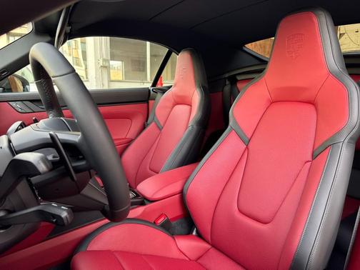 2026 Porsche 911 Carrera 4S