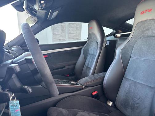Gentian Blue Metallic 2020 Porsche 718 Cayman GT4