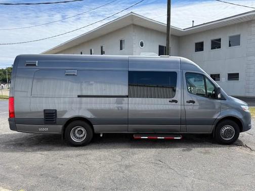 2022 Mercedes-Benz Sprinter 4500 High Roof V6