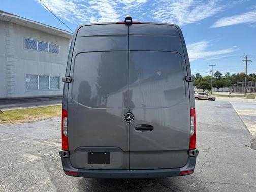 2022 Mercedes-Benz Sprinter 4500 High Roof V6