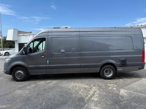 2022 Mercedes-Benz Sprinter 4500 High Roof V6