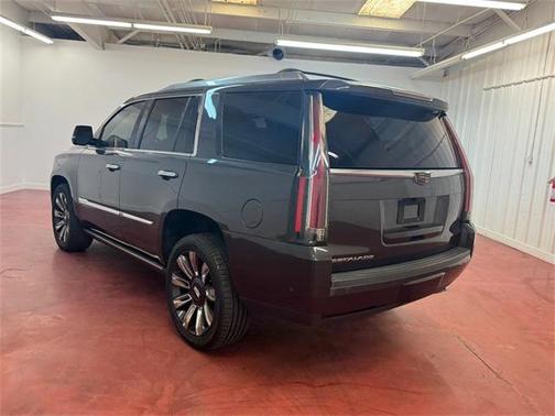 2017 Cadillac Escalade Platinum