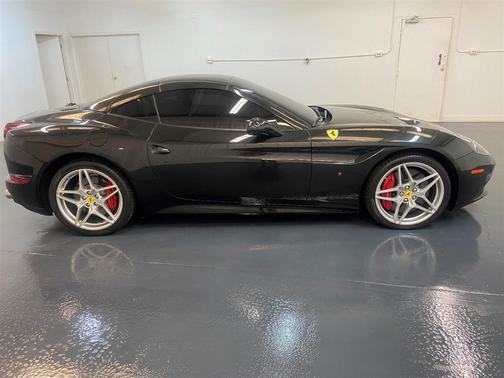 2015 Ferrari California T