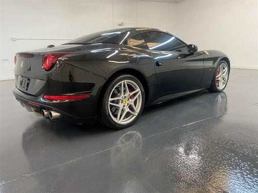2015 Ferrari California T