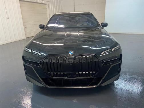 2023 BMW 760 i xDrive
