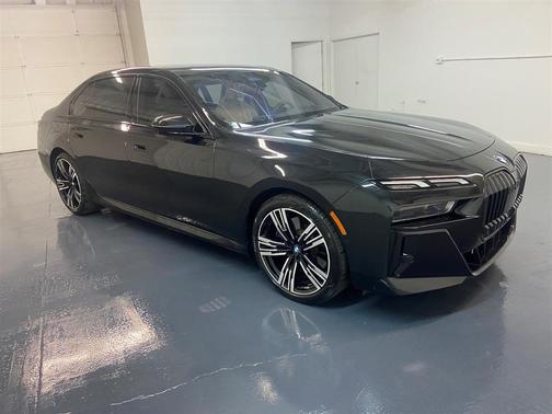 2023 BMW 760 i xDrive