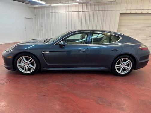 2011 Porsche Panamera 4S