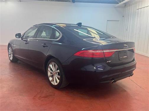 2018 Jaguar XF 25t Premium