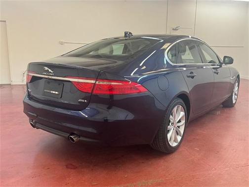 2018 Jaguar XF 25t Premium
