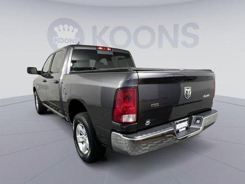 2019 RAM 1500 SLT