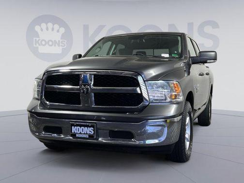 2019 RAM 1500 SLT