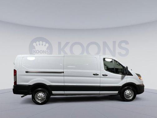2022 Ford Transit-250 Base