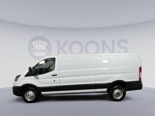 2022 Ford Transit-250 Base