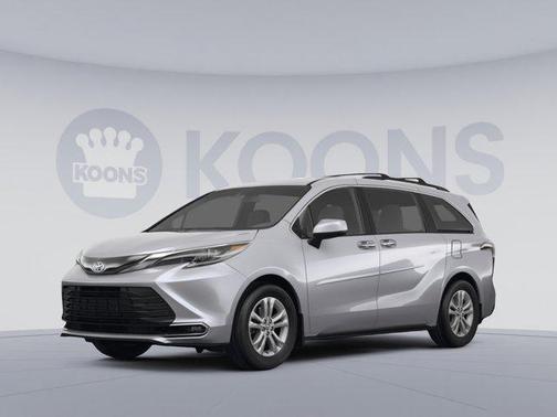 2022 Toyota Sienna XLE 7 Passenger