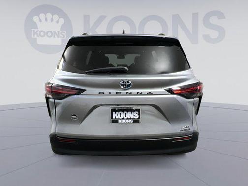 2022 Toyota Sienna XLE 7 Passenger