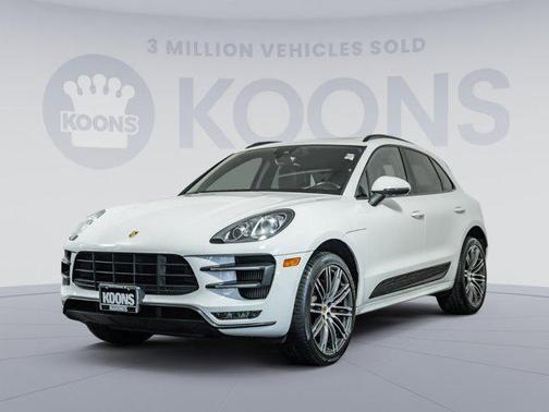 2015 Porsche Macan Turbo