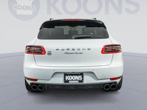 2015 Porsche Macan Turbo