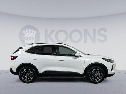 2024 Ford Escape PHEV SE