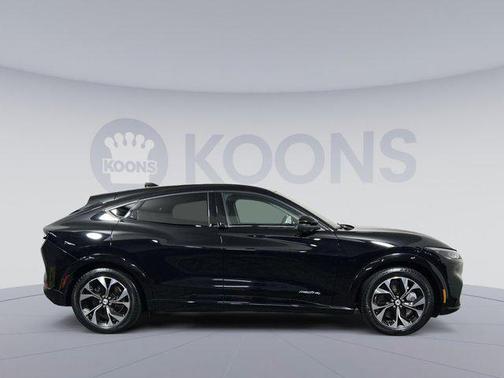 2022 Ford Mustang Mach-E Premium
