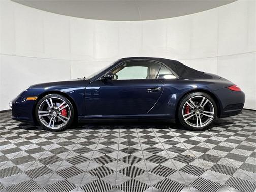 Photo 2 of 23 of 2011 Porsche 911 Carrera 4S
