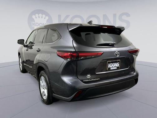 2021 Toyota Highlander LE