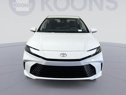 Ice Cap 2025 Toyota Camry LE