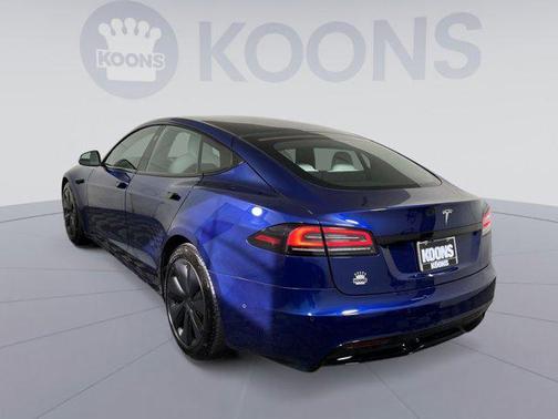 2022 Tesla Model S Base