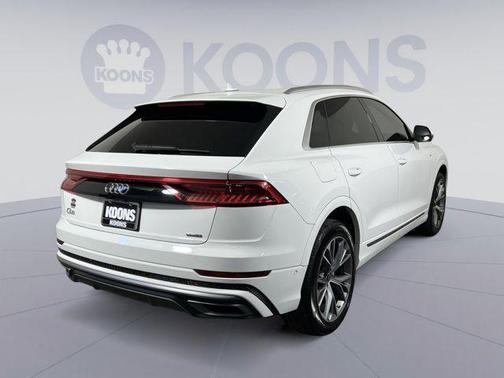 2023 Audi Q8 55 Premium Plus