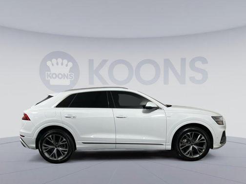 2023 Audi Q8 55 Premium Plus