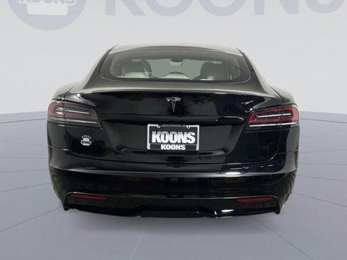 2022 Tesla Model S Base
