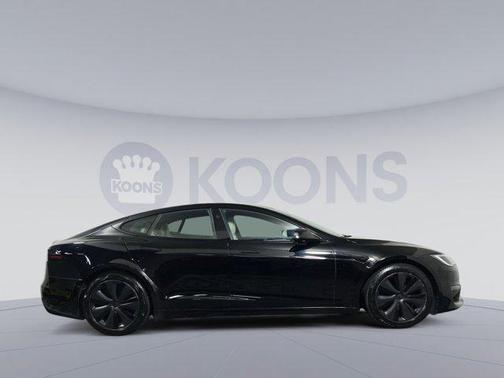 2022 Tesla Model S Base